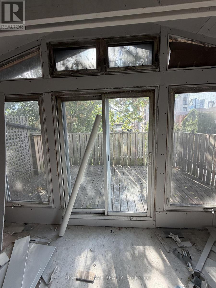 272 Seaton Street Property Photo 13