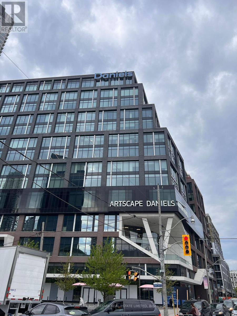 717 - 130 Queens Quay E Photo de la propriété 1