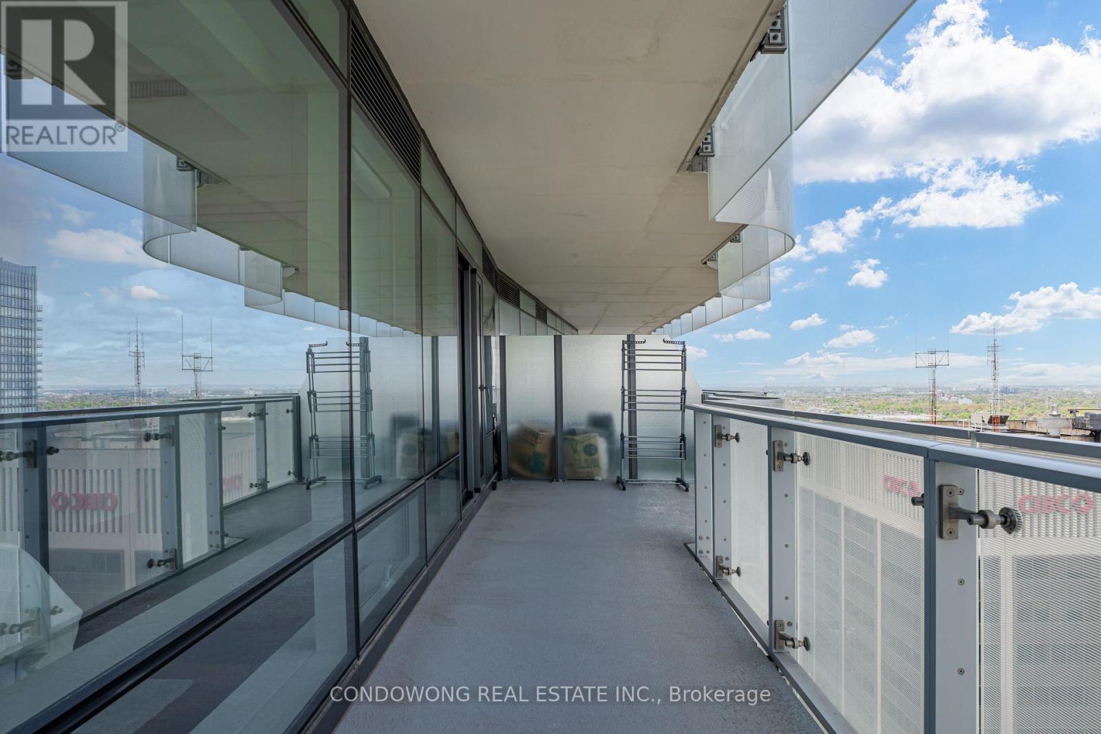 4710 - 1 Bloor Street E Property Photo 25