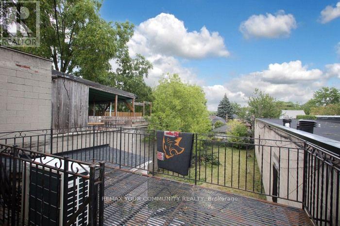 617 Vaughan Road Property Photo 10