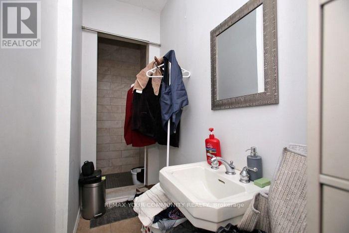 617 Vaughan Road Property Photo 12