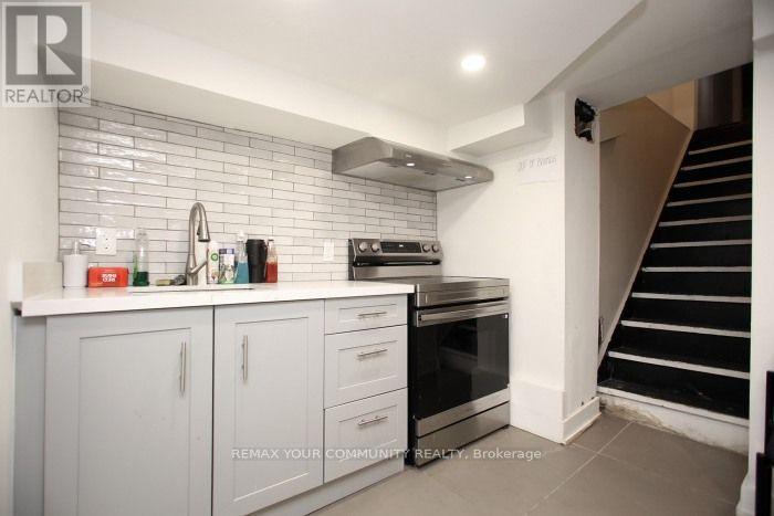 617 Vaughan Road Property Photo 14