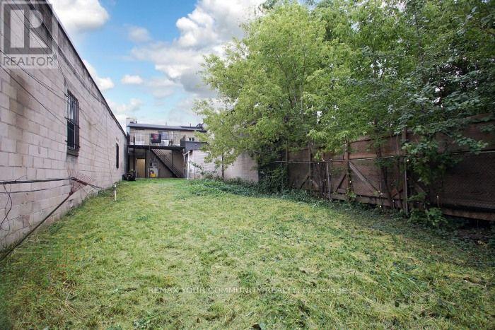 617 Vaughan Road Property Photo 16
