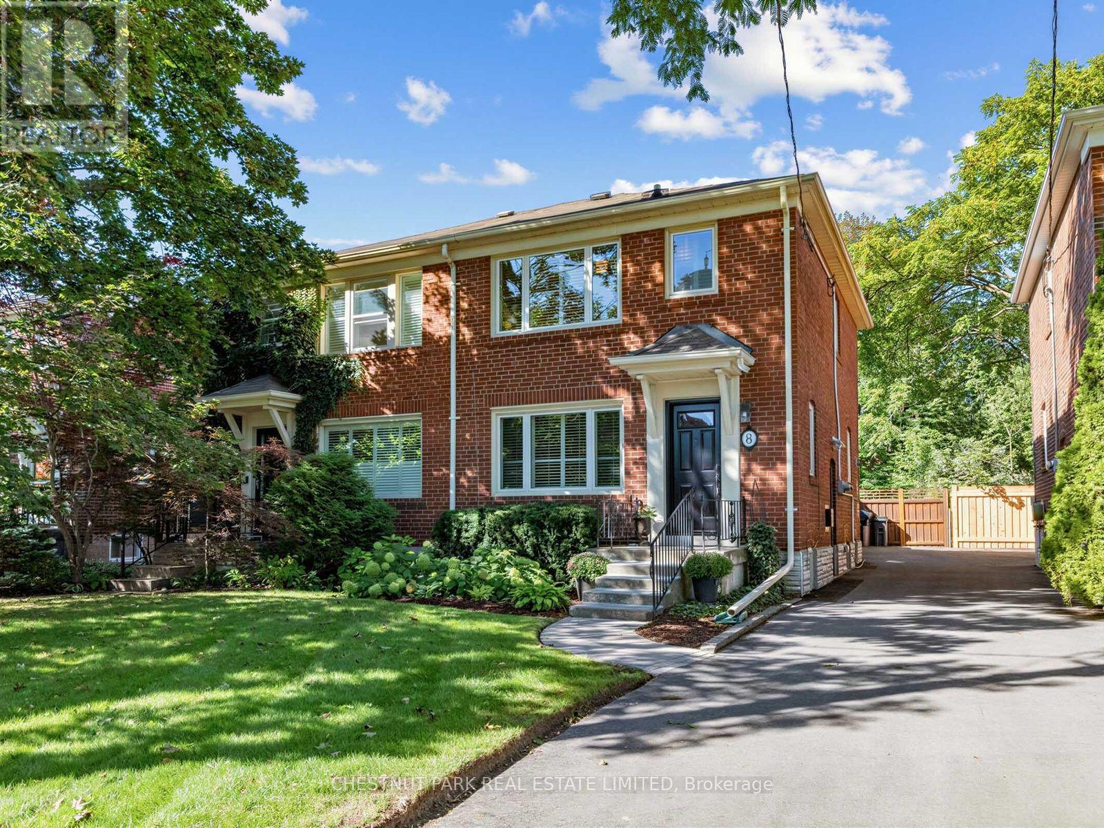 8 Beaufield Avenue Property Photo 1