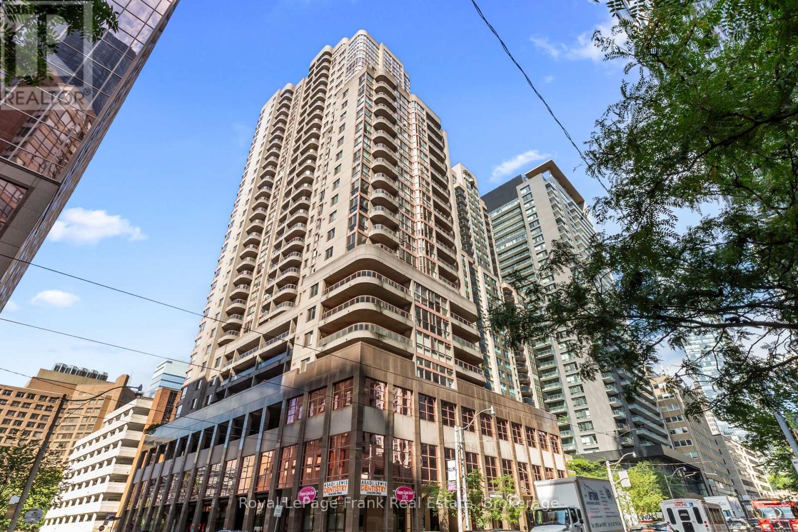 2910 - 736 Bay Street Property Photo 2