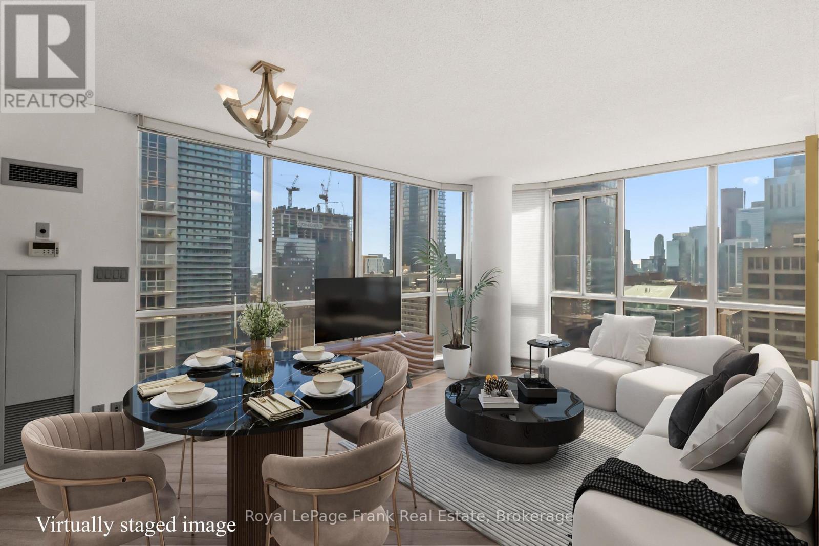 2910 - 736 Bay Street Property Photo 11
