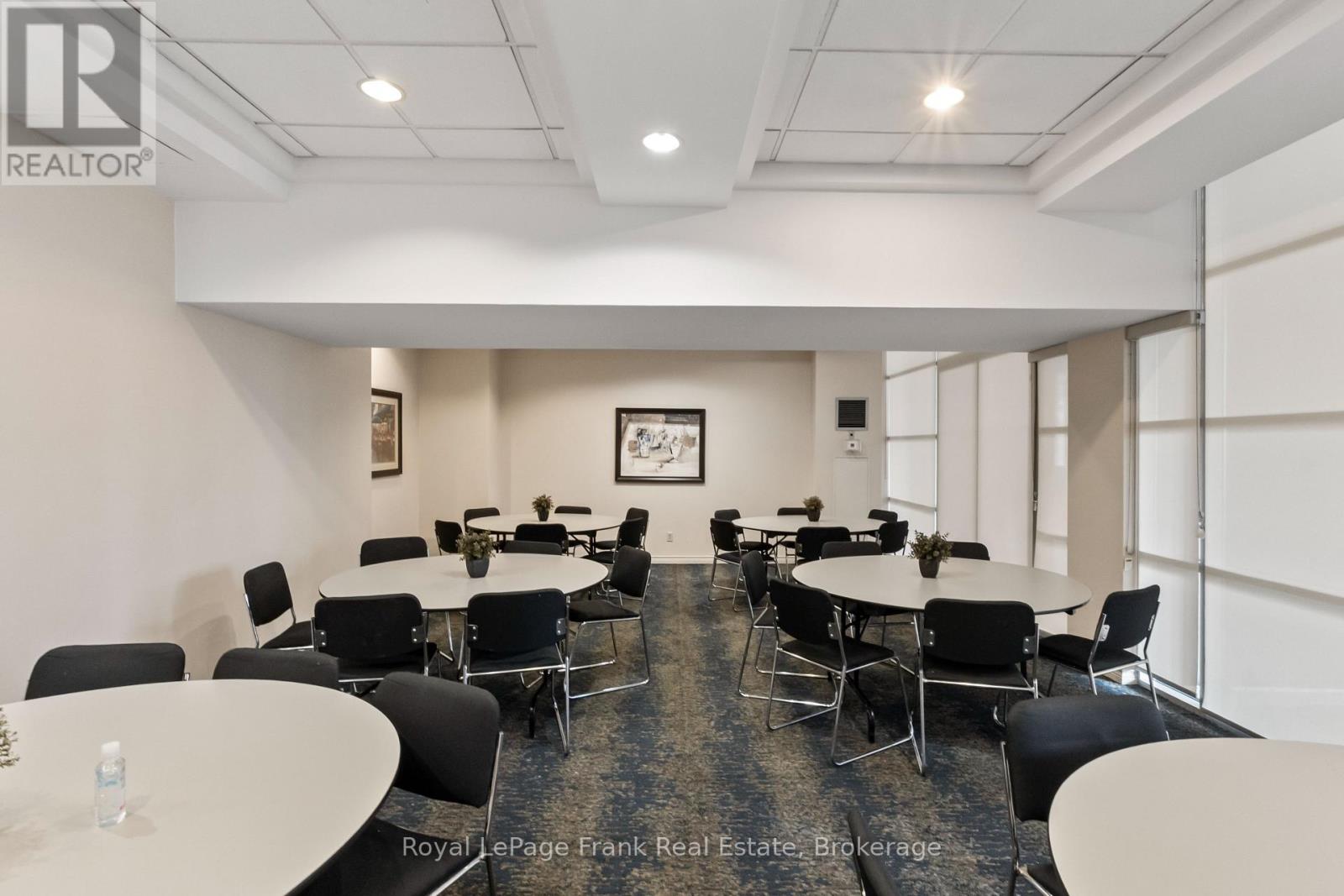 2910 - 736 Bay Street Property Photo 29