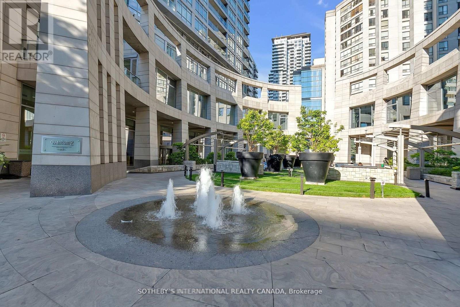 3302 - 2181 Yonge Street Property Photo 3