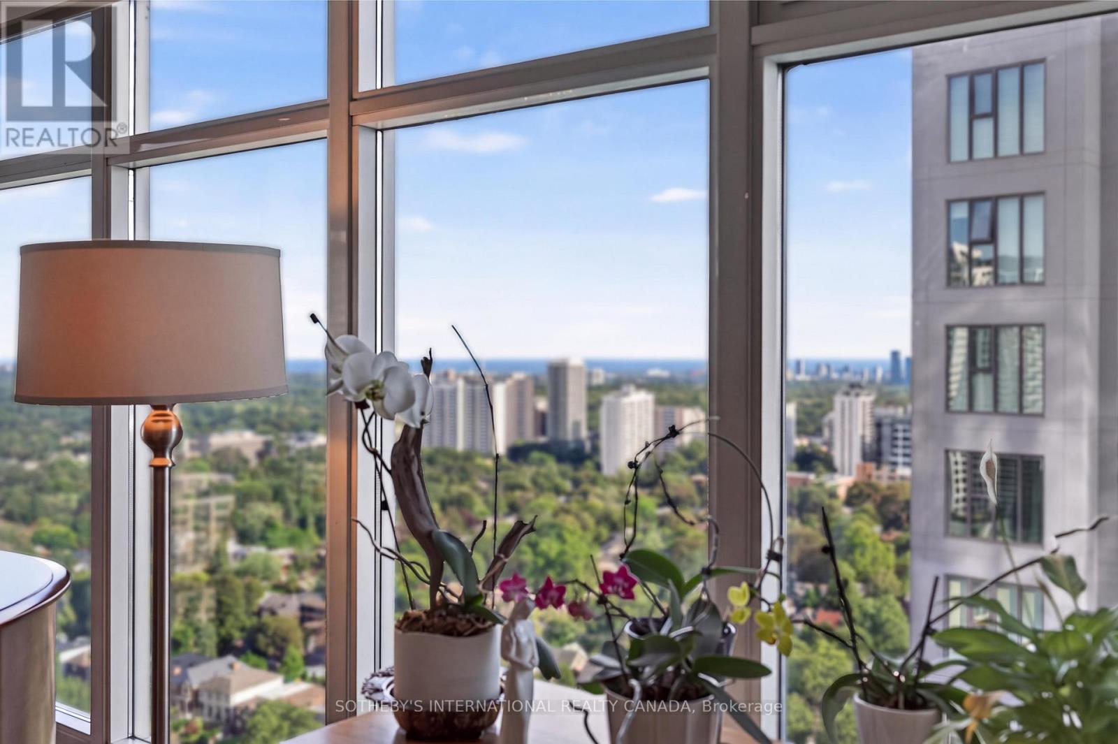 3302 - 2181 Yonge Street Property Photo 10