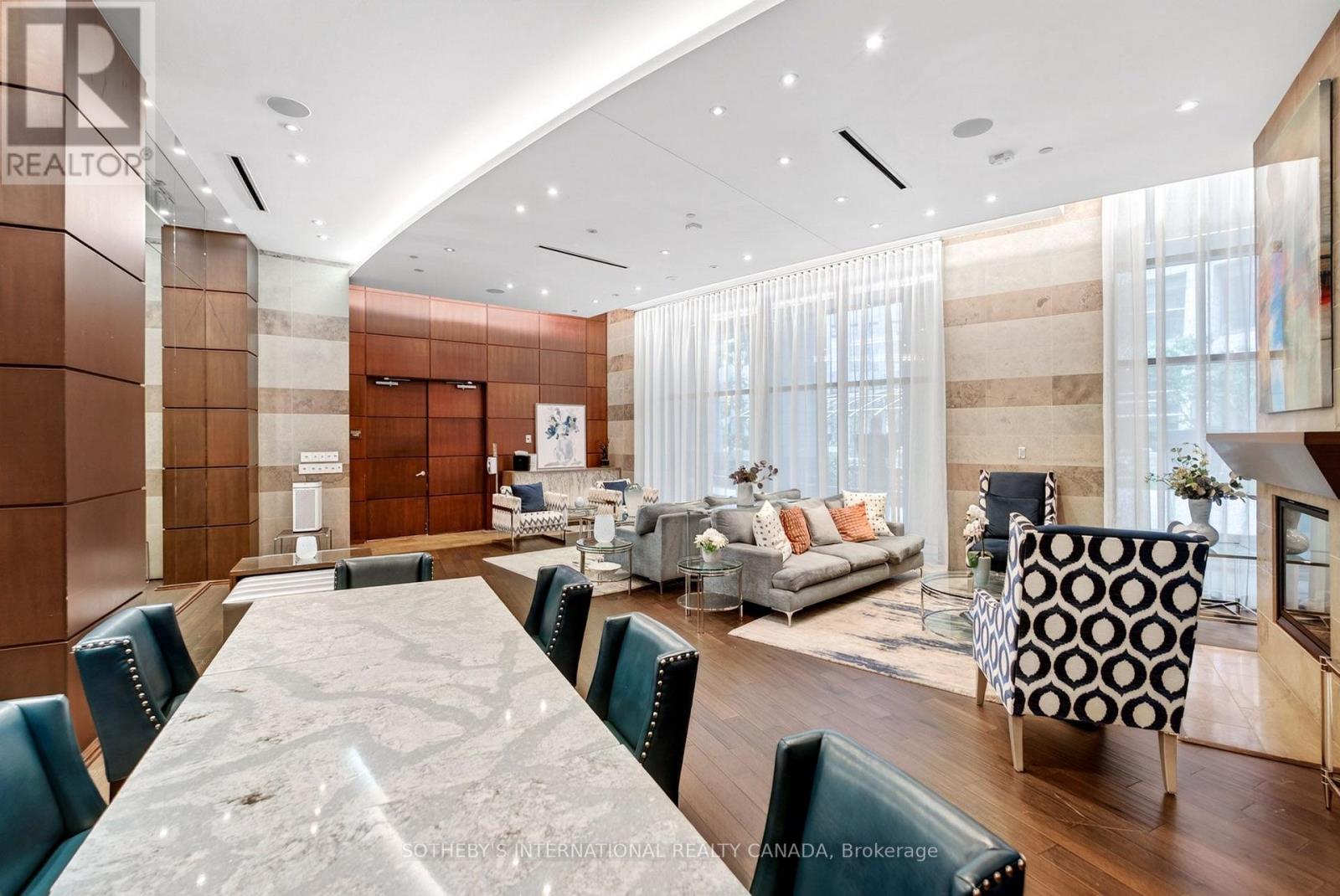 3302 - 2181 Yonge Street Property Photo 25