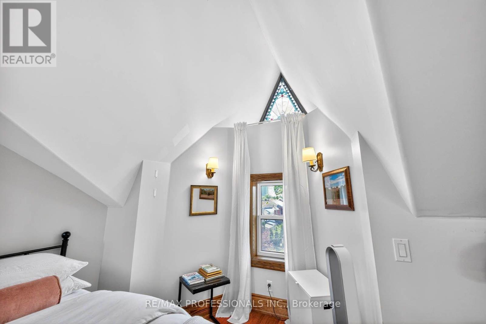 2 Afton Avenue Property Photo 15