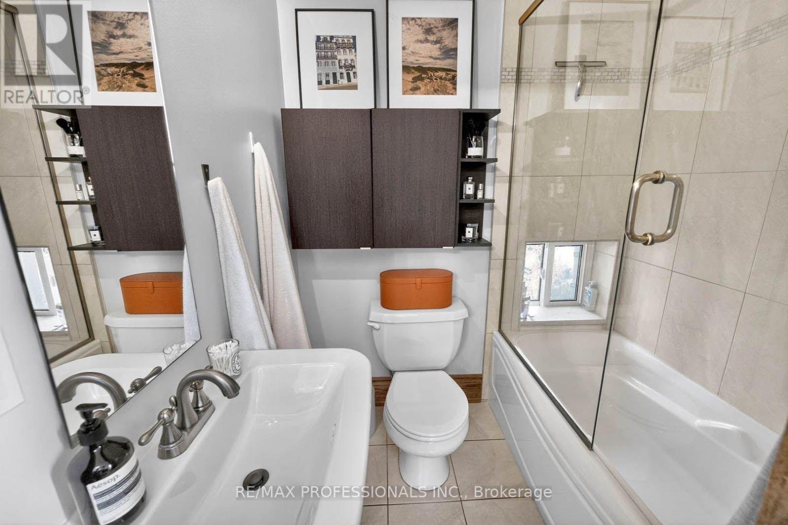 2 Afton Avenue Property Photo 16