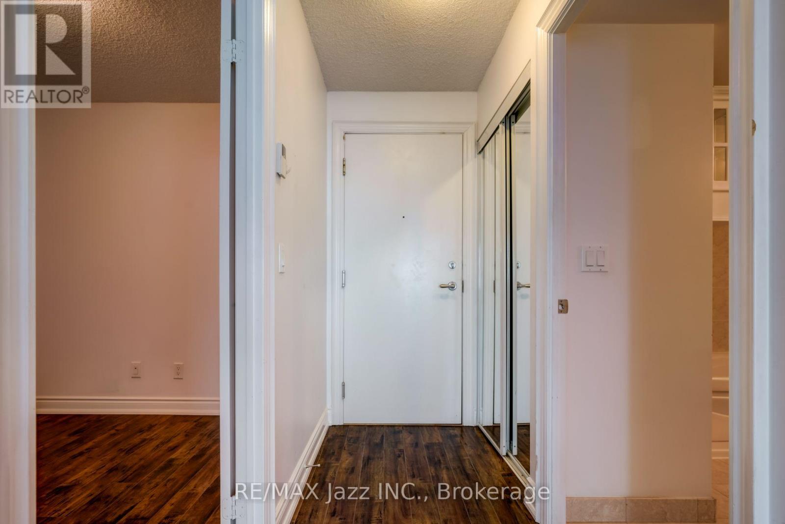 1908 - 15 Greenview Avenue Property Photo 7