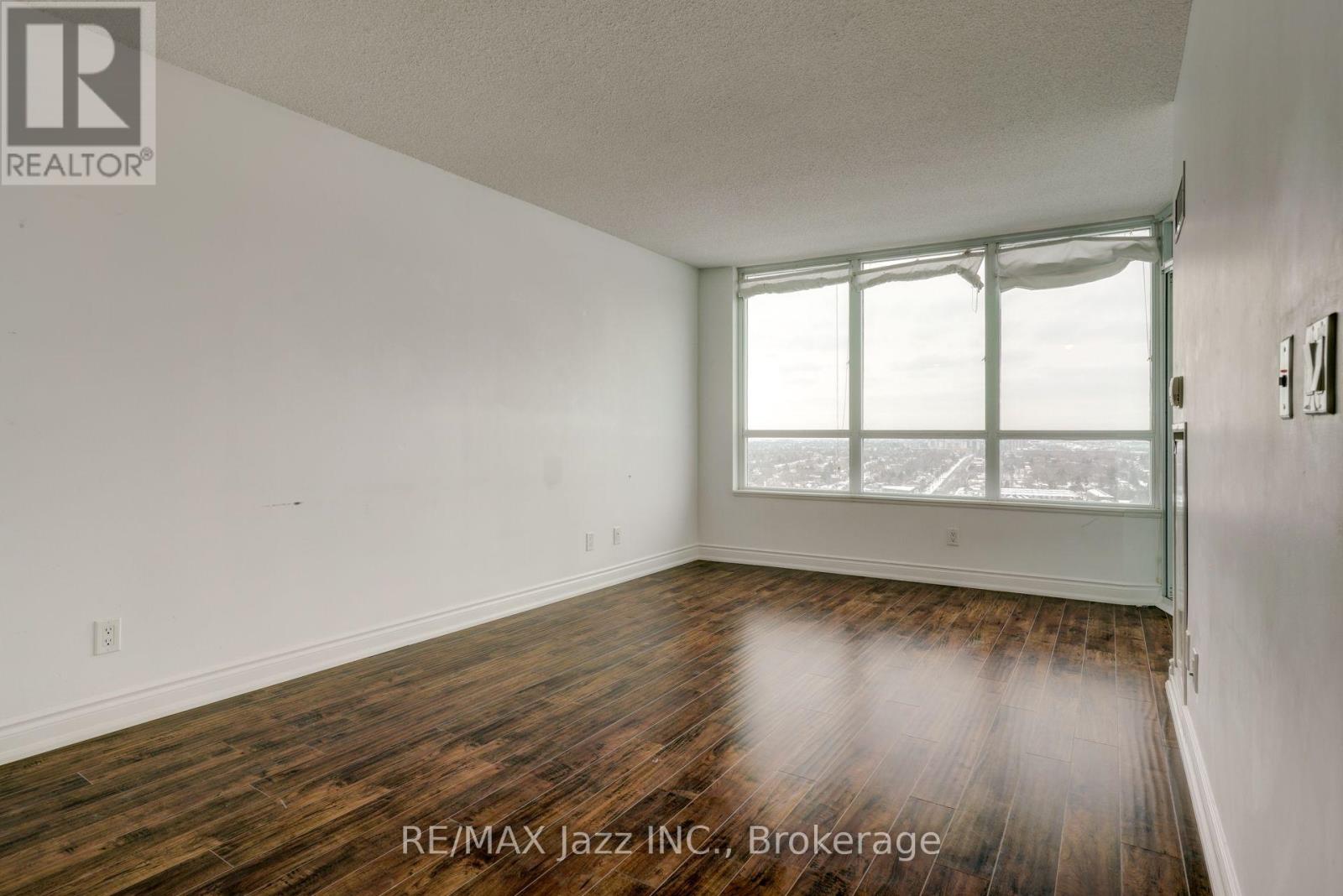 1908 - 15 Greenview Avenue Property Photo 8