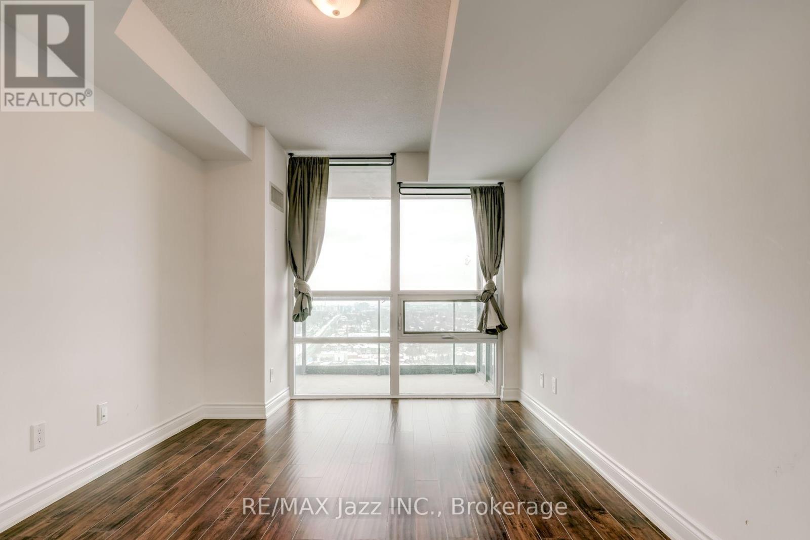 1908 - 15 Greenview Avenue Property Photo 18