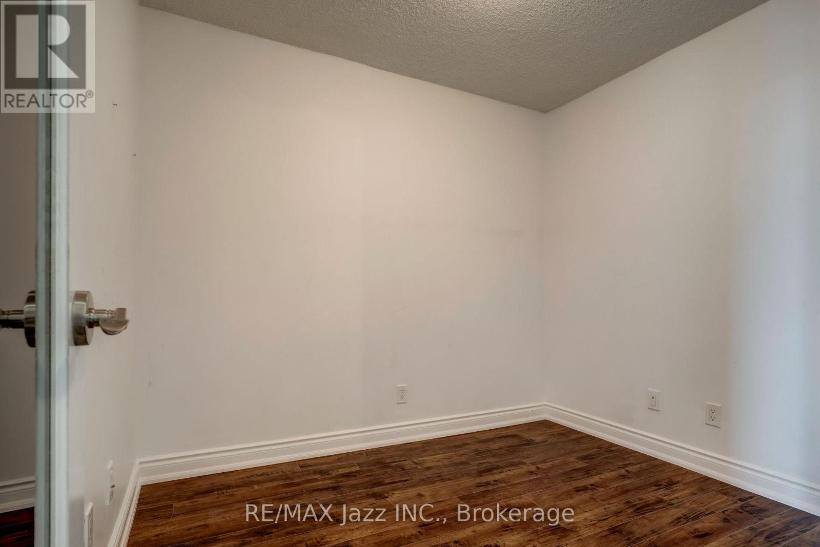 1908 - 15 Greenview Avenue Property Photo 19