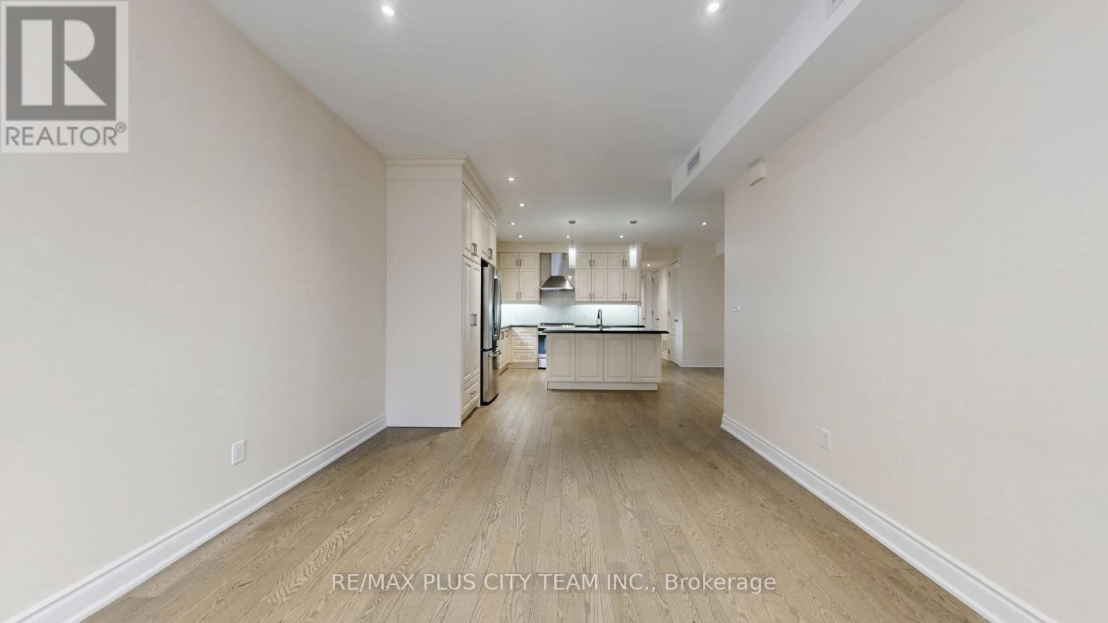 2 - 381 Ontario Street Property Photo 6