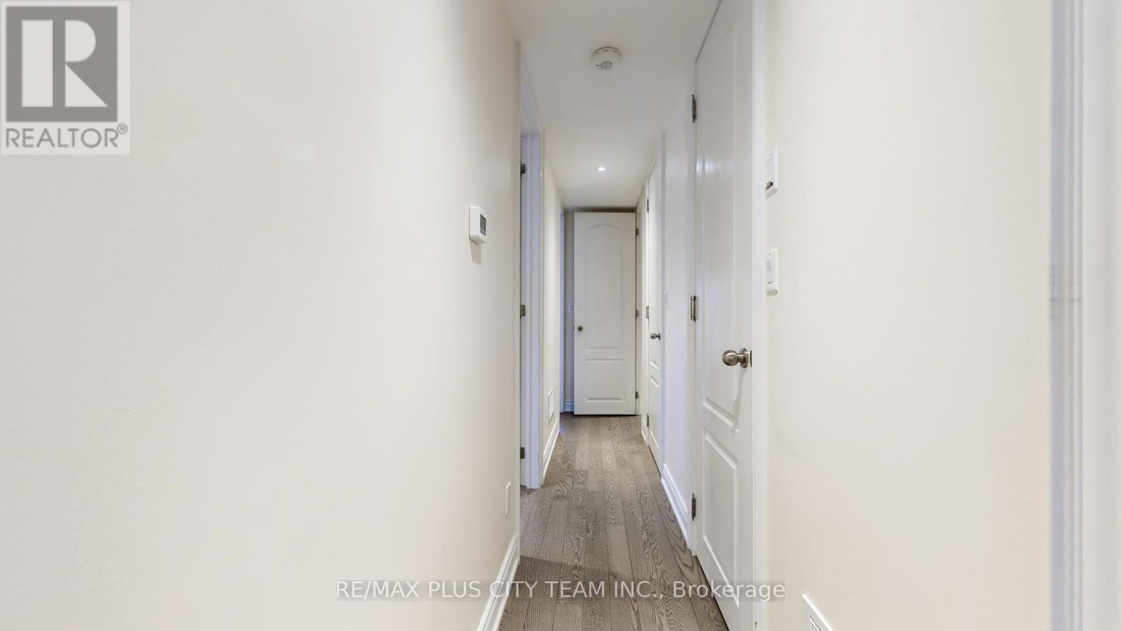 2 - 381 Ontario Street Property Photo 14