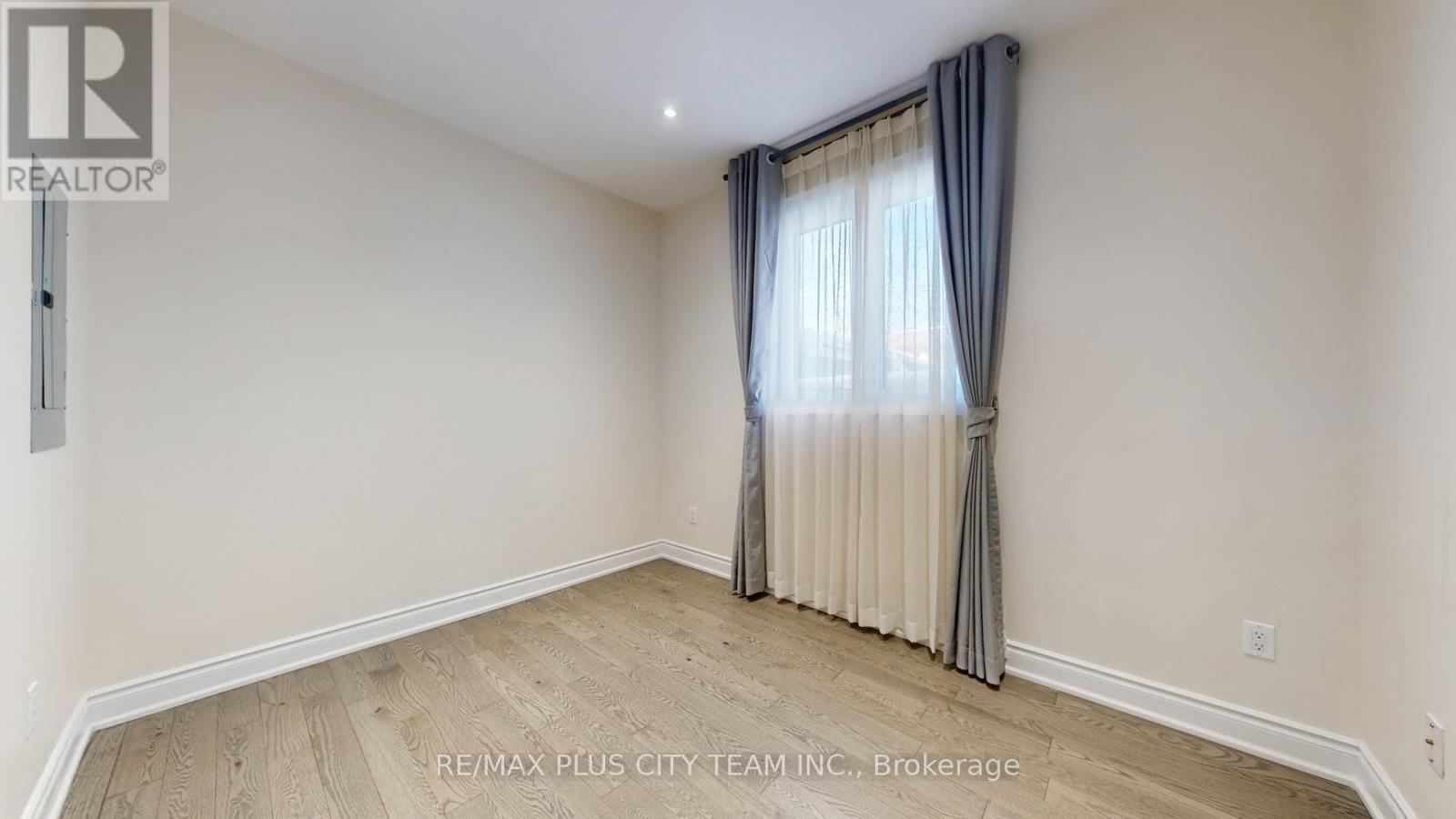 2 - 381 Ontario Street Property Photo 19