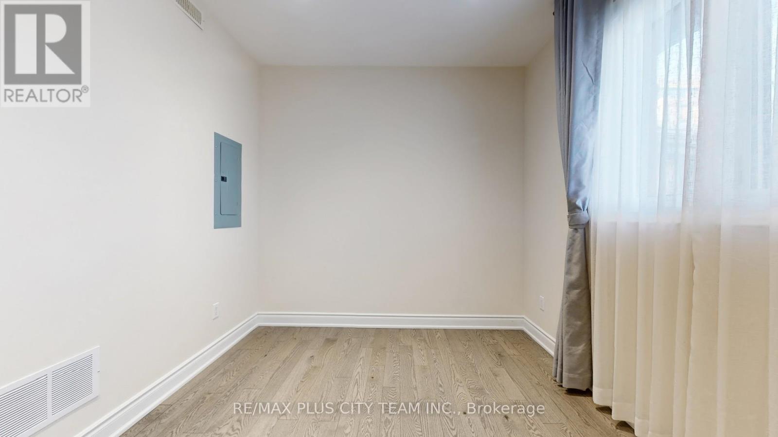 2 - 381 Ontario Street Property Photo 20