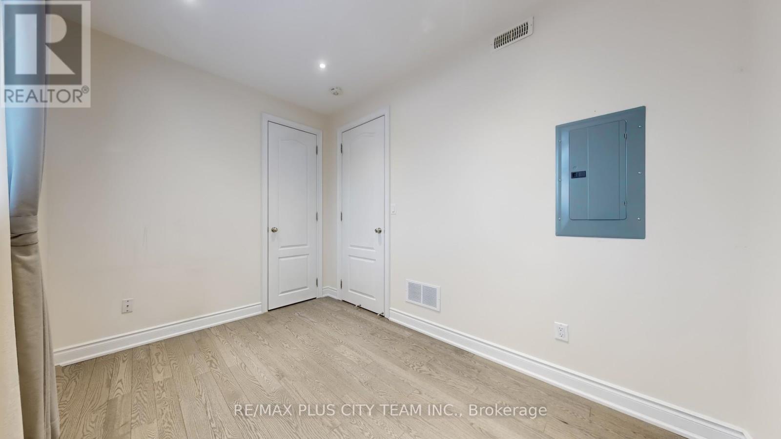 2 - 381 Ontario Street Property Photo 21