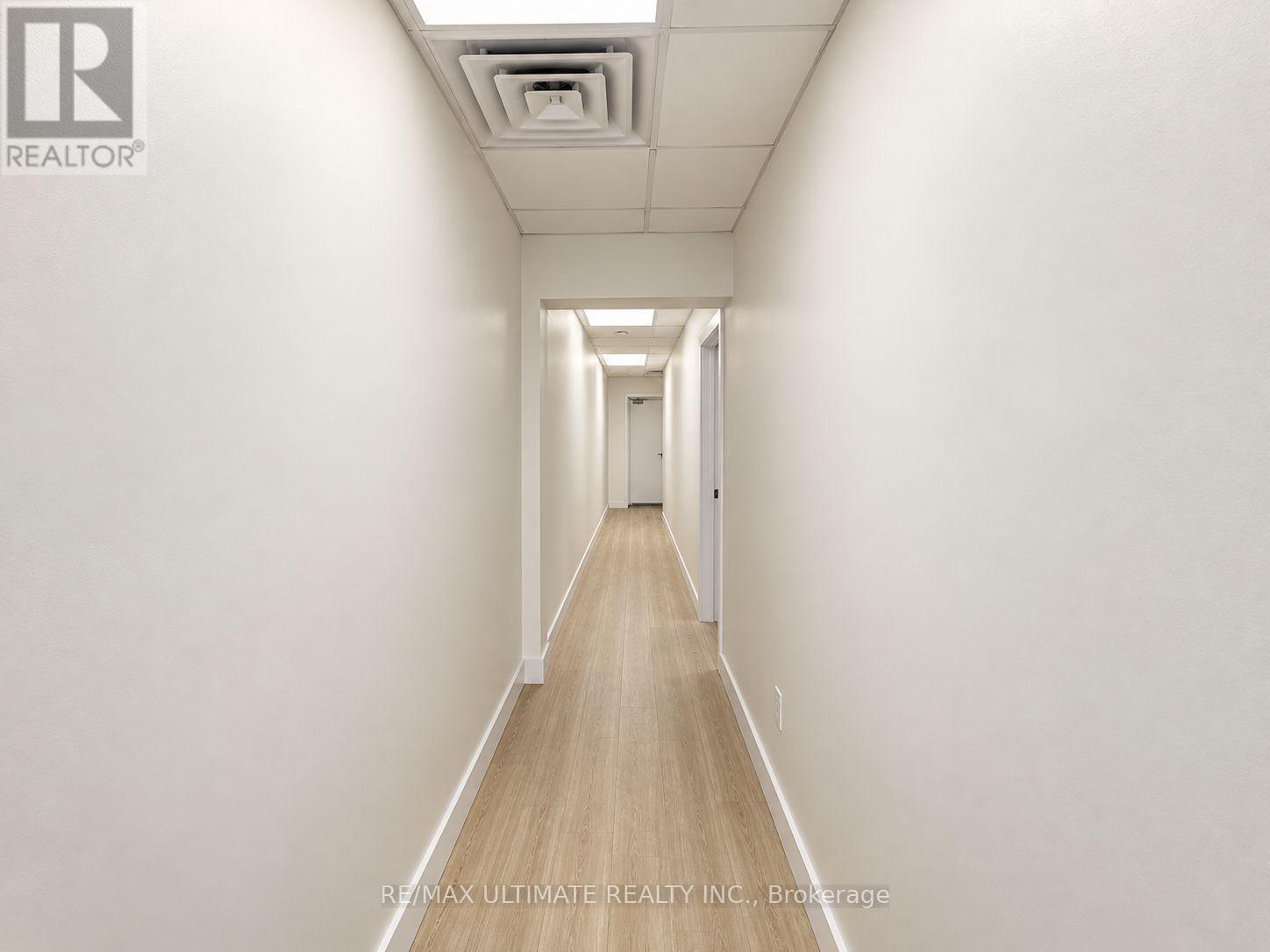 806 College Street Property Photo 11