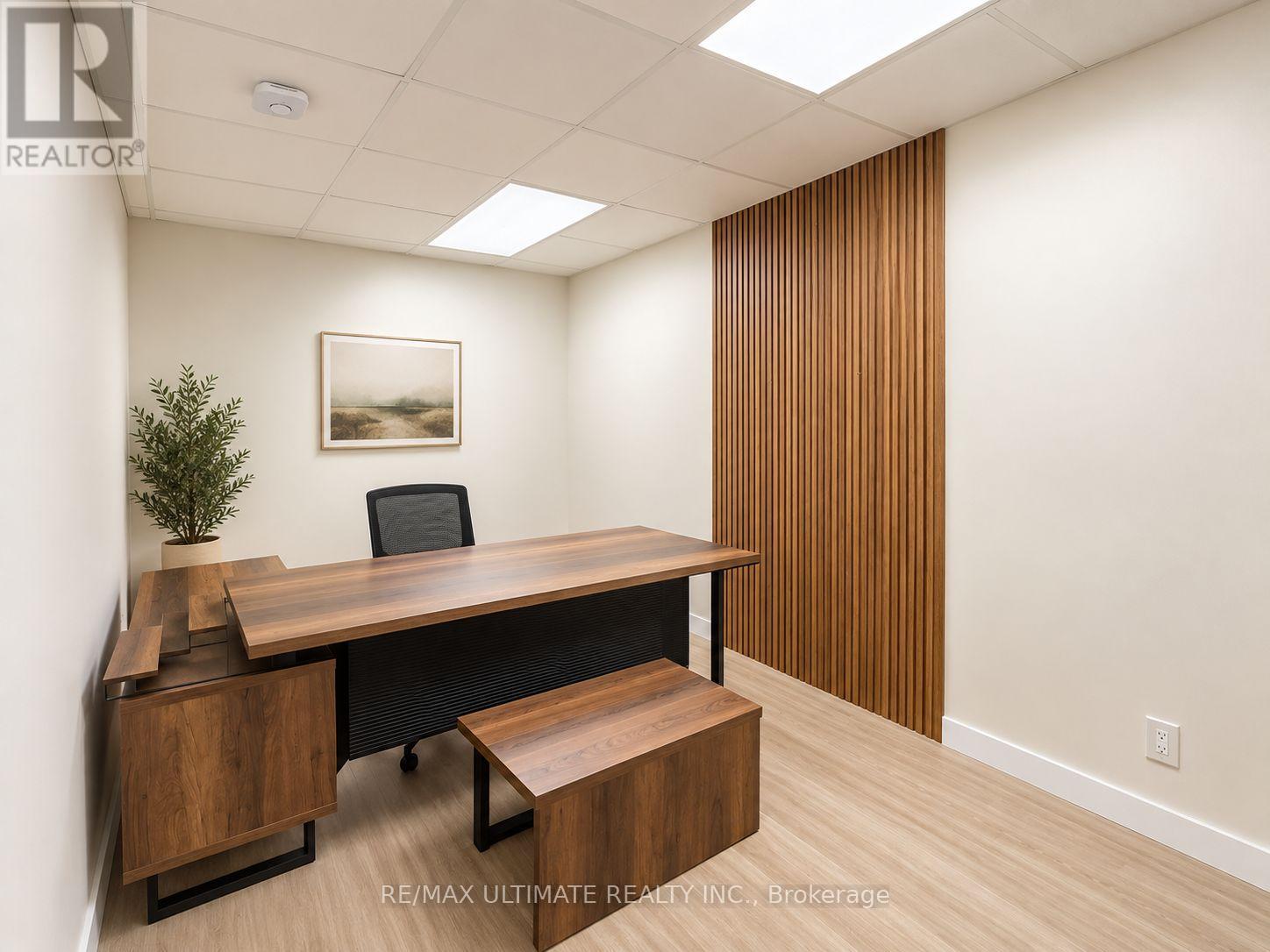 806 College Street Property Photo 13