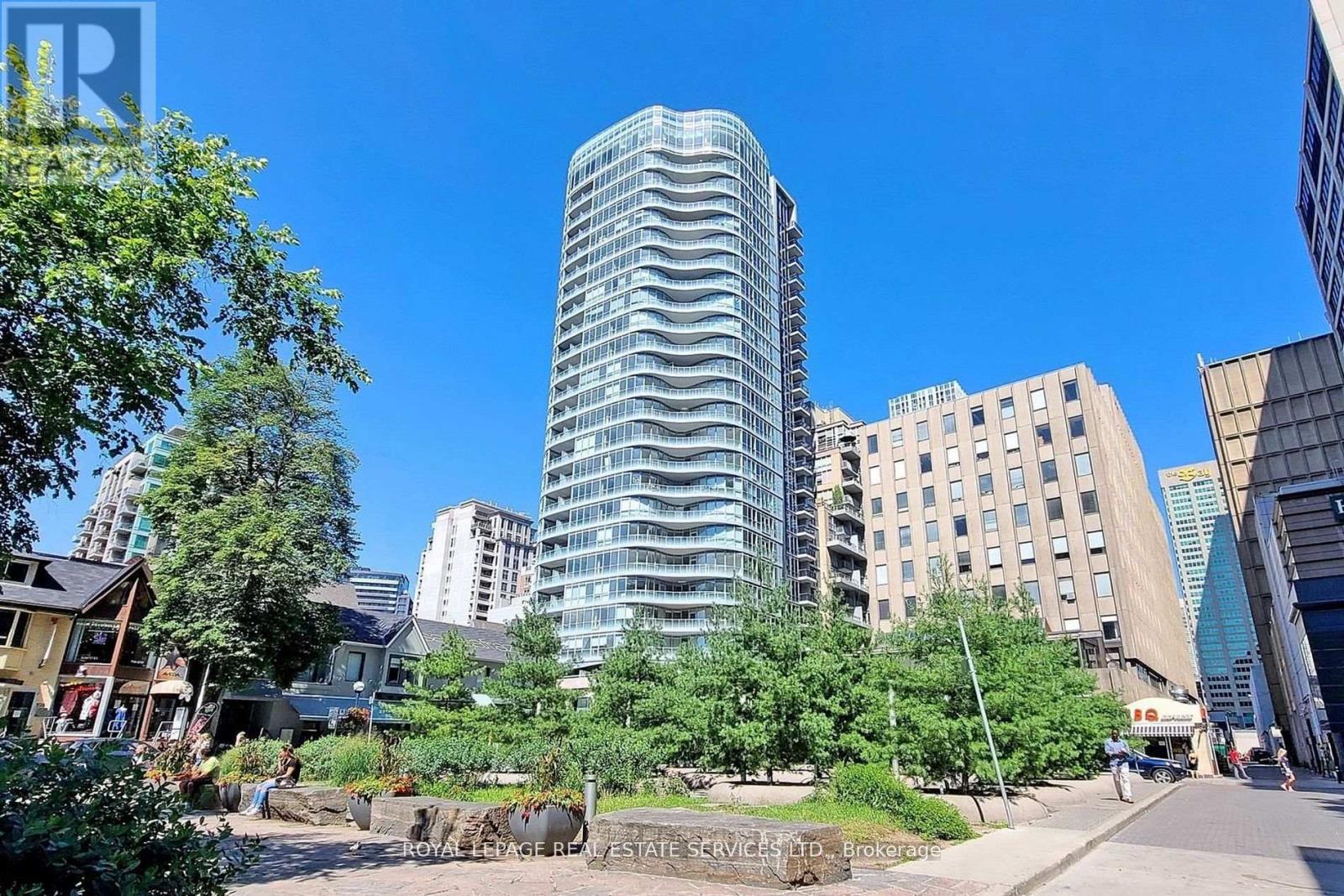 808 - 88 Cumberland Street Property Photo 2