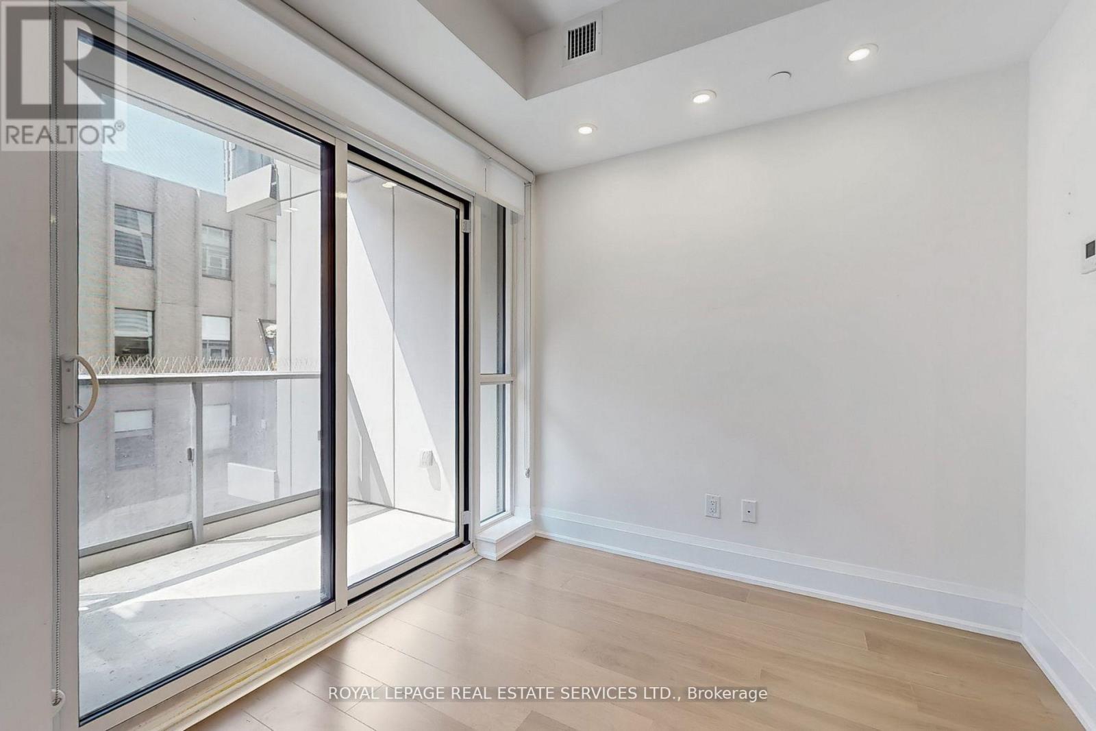 808 - 88 Cumberland Street Property Photo 16