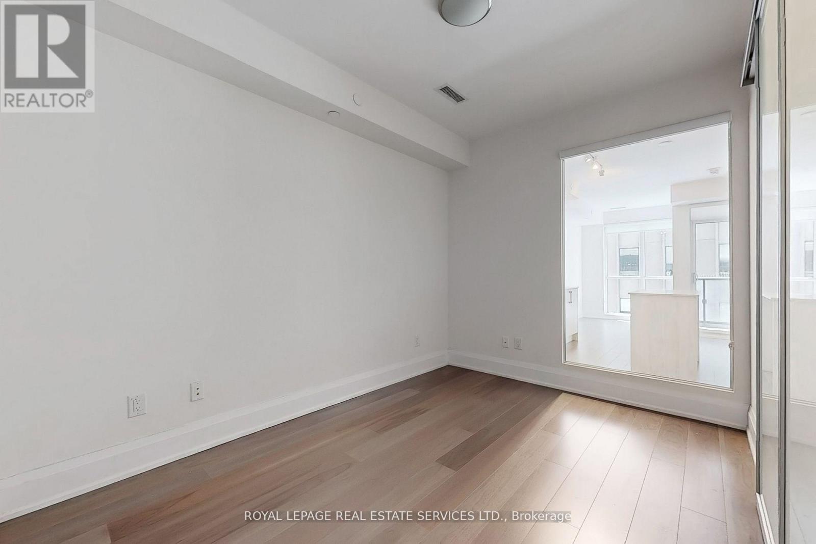 808 - 88 Cumberland Street Property Photo 18