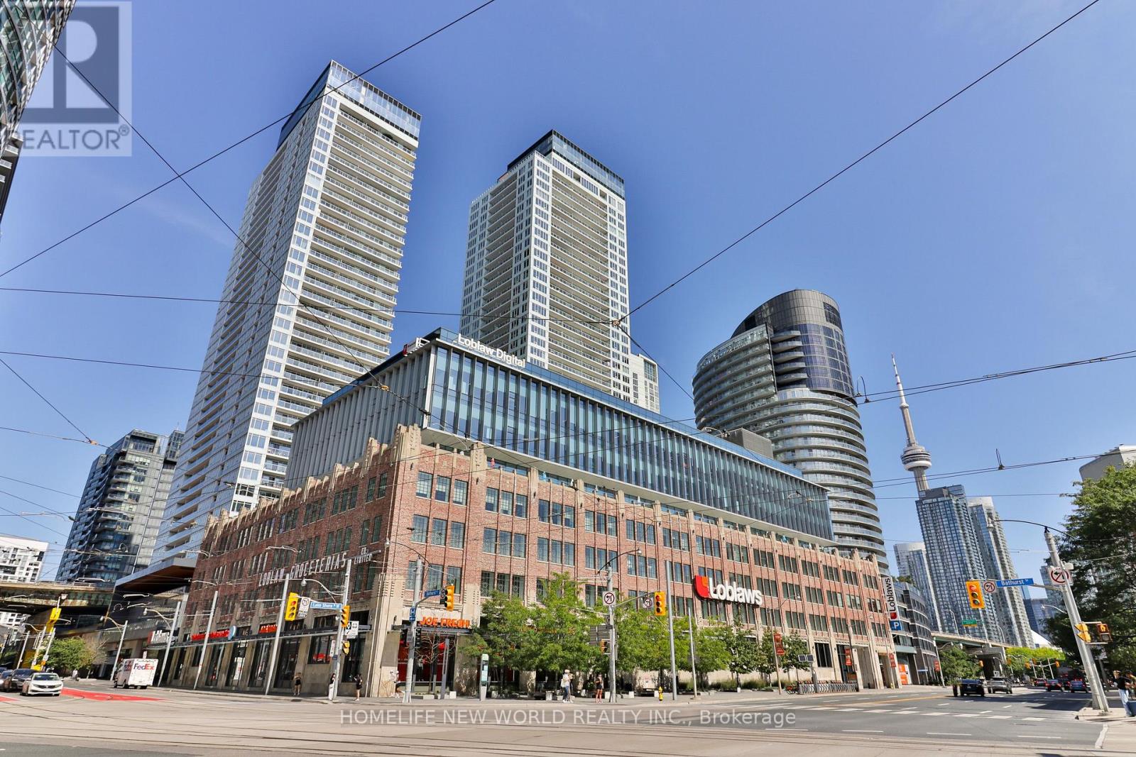 812 - 17 Bathurst Street Property Photo 1