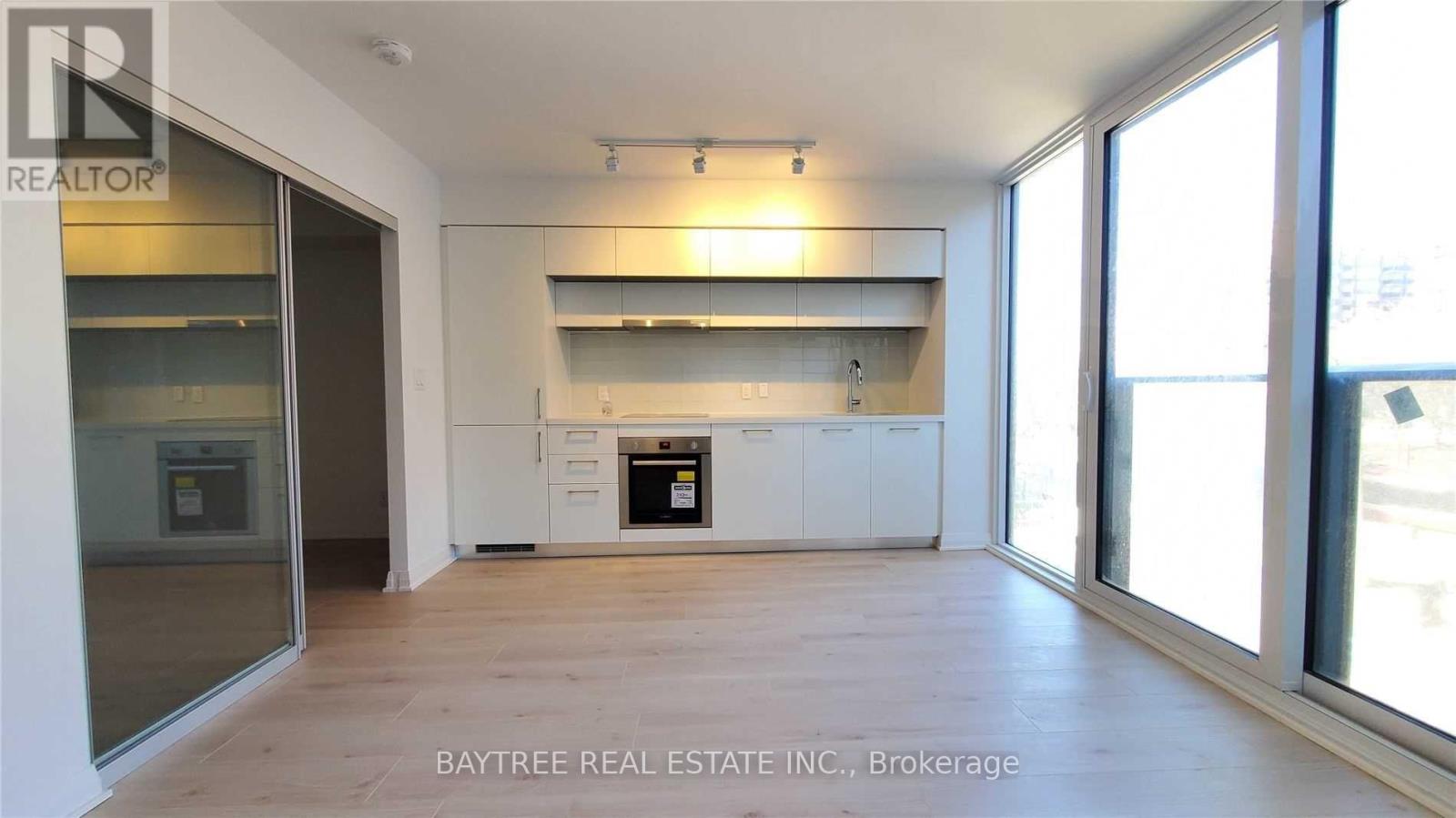 305 - 99 Foxbar Road Property Photo 1