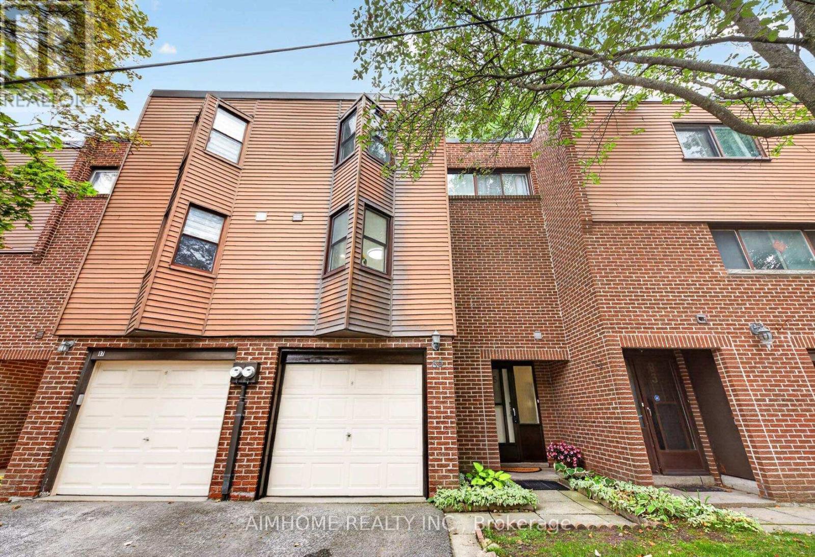 85 Song Meadoway Property Photo 1