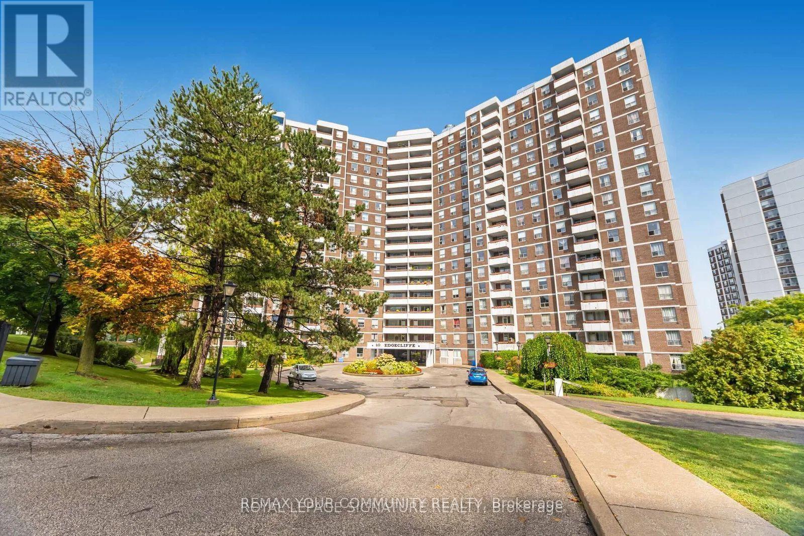 514 - 10 Edgecliff Golfway Property Photo 1