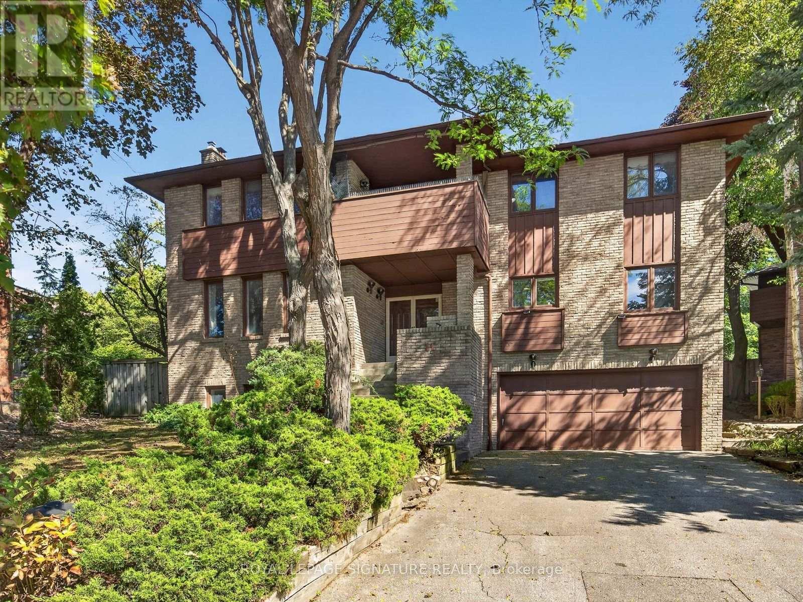 11 Paris Court Property Photo 1