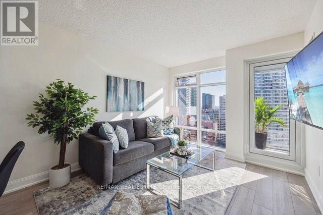 2601 - 2191 Yonge Street Property Photo 3