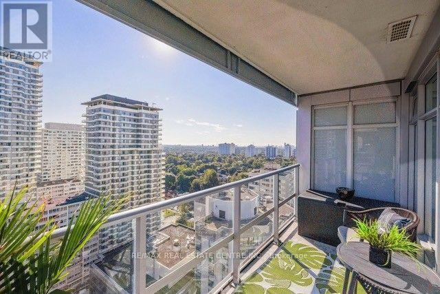2601 - 2191 Yonge Street Property Photo 4