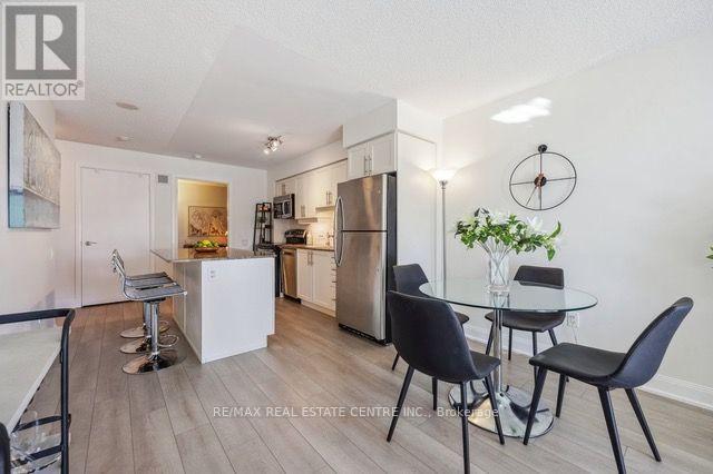 2601 - 2191 Yonge Street Property Photo 9