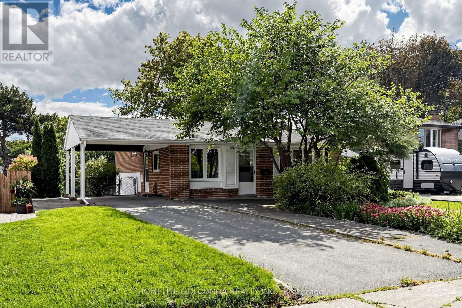 21 Grove Park Crescent Property Photo 1