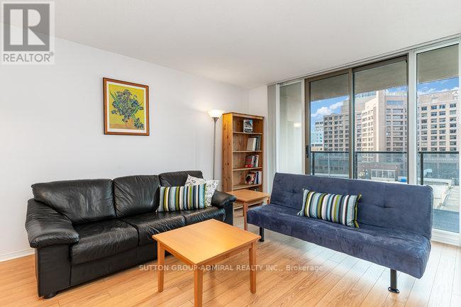 1108 - 750 Bay Street Property Photo 2