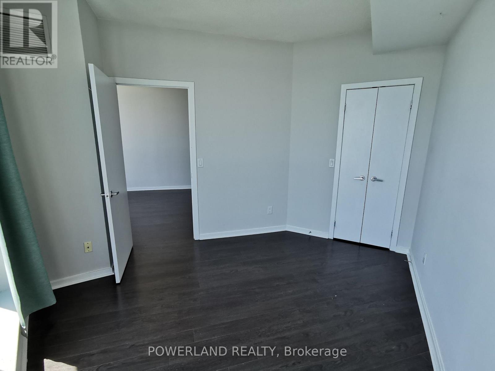 3307 - 208 Queens Quay W Property Photo 4