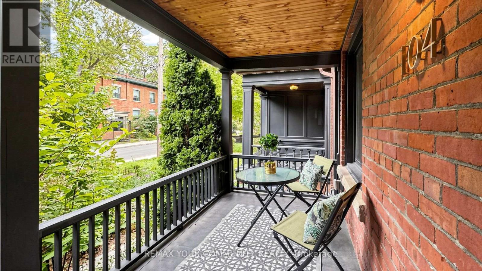 104 Wells Street Property Photo 1