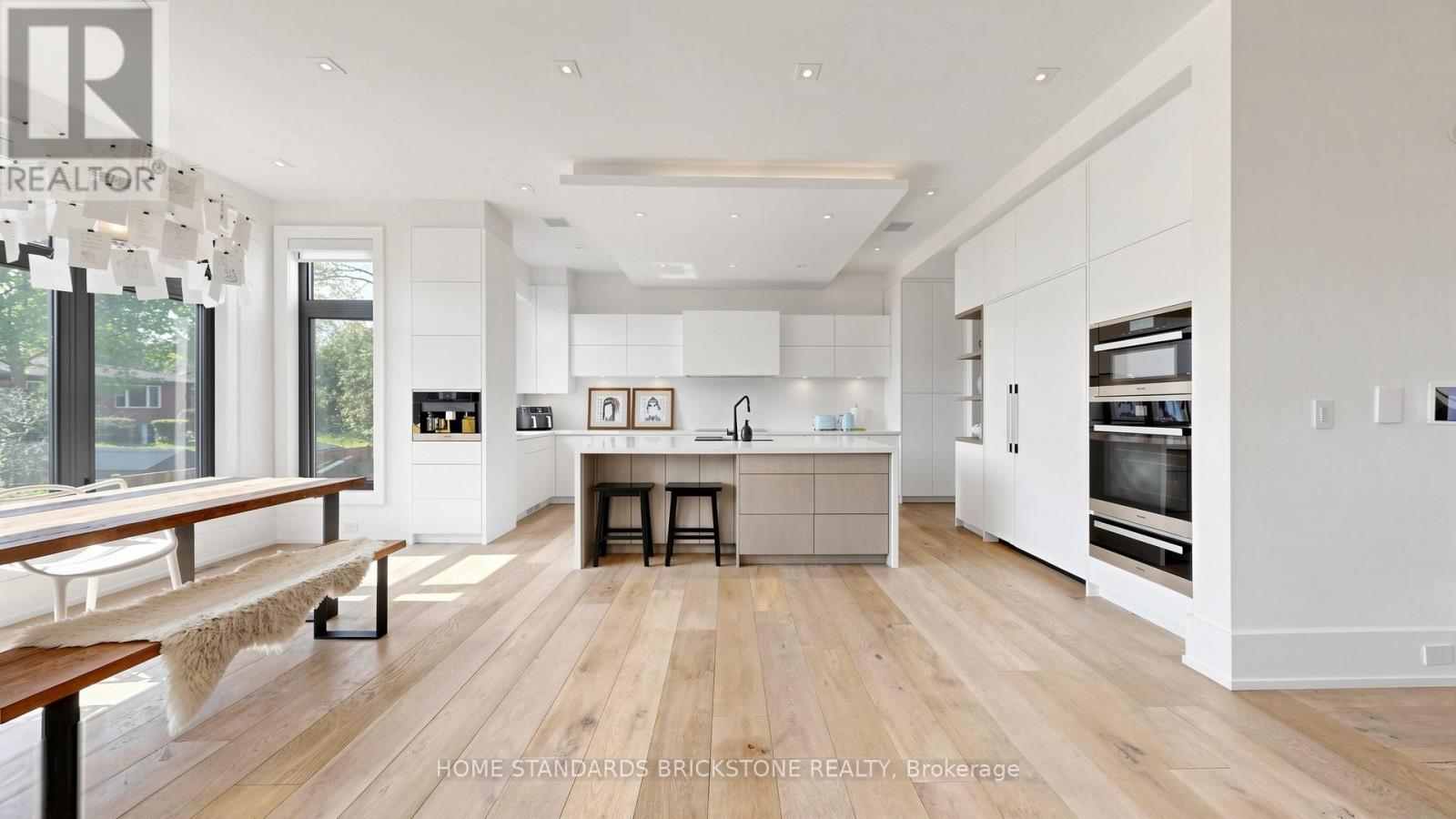 10 Alonzo Road Property Photo 8