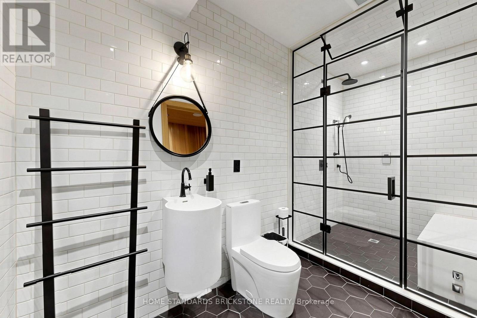10 Alonzo Road Property Photo 32