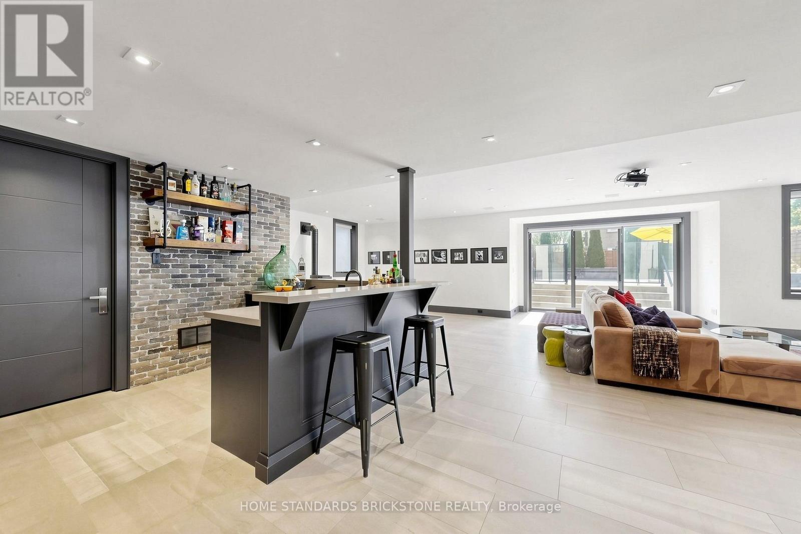 10 Alonzo Road Property Photo 33