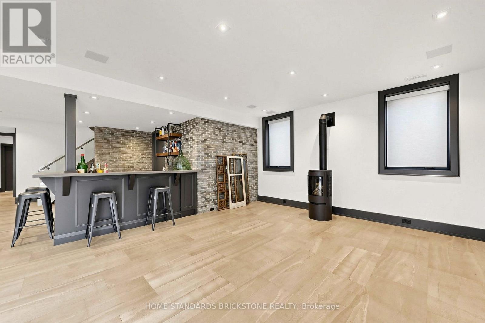 10 Alonzo Road Property Photo 34
