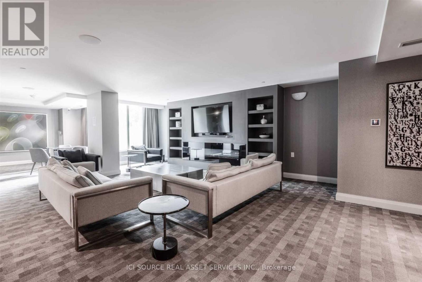 1020 - 525 Adelaide Street W Property Photo 32