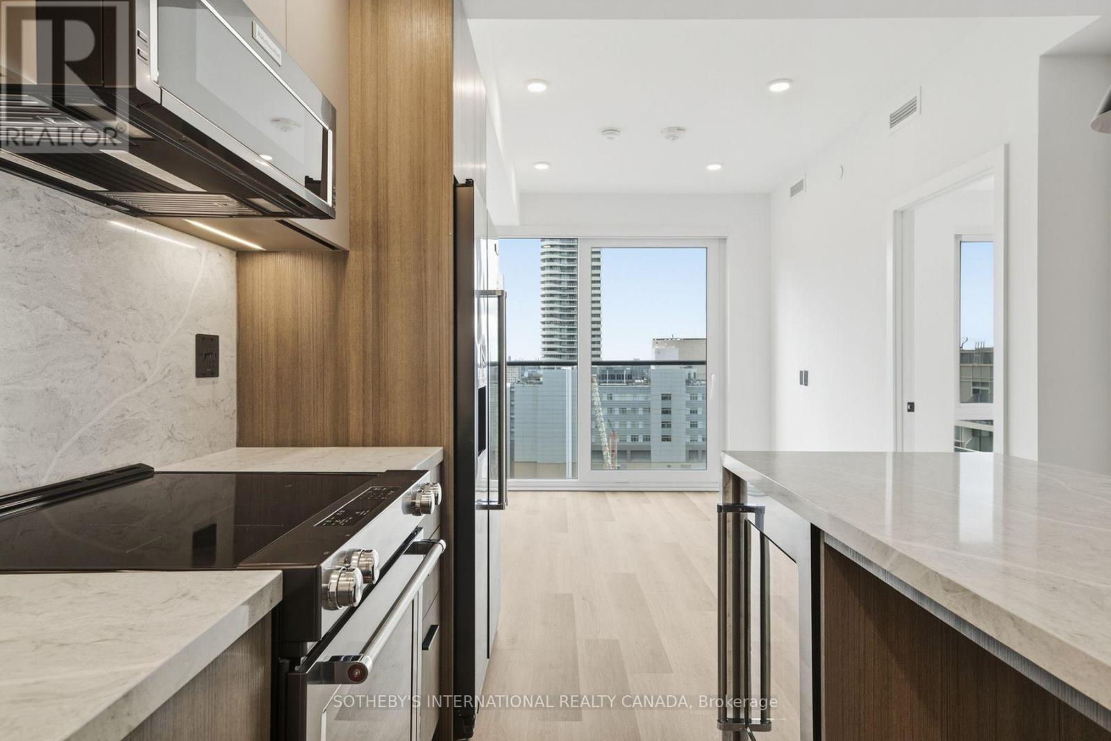 W2806 - 25 DALHOUSIE STREET