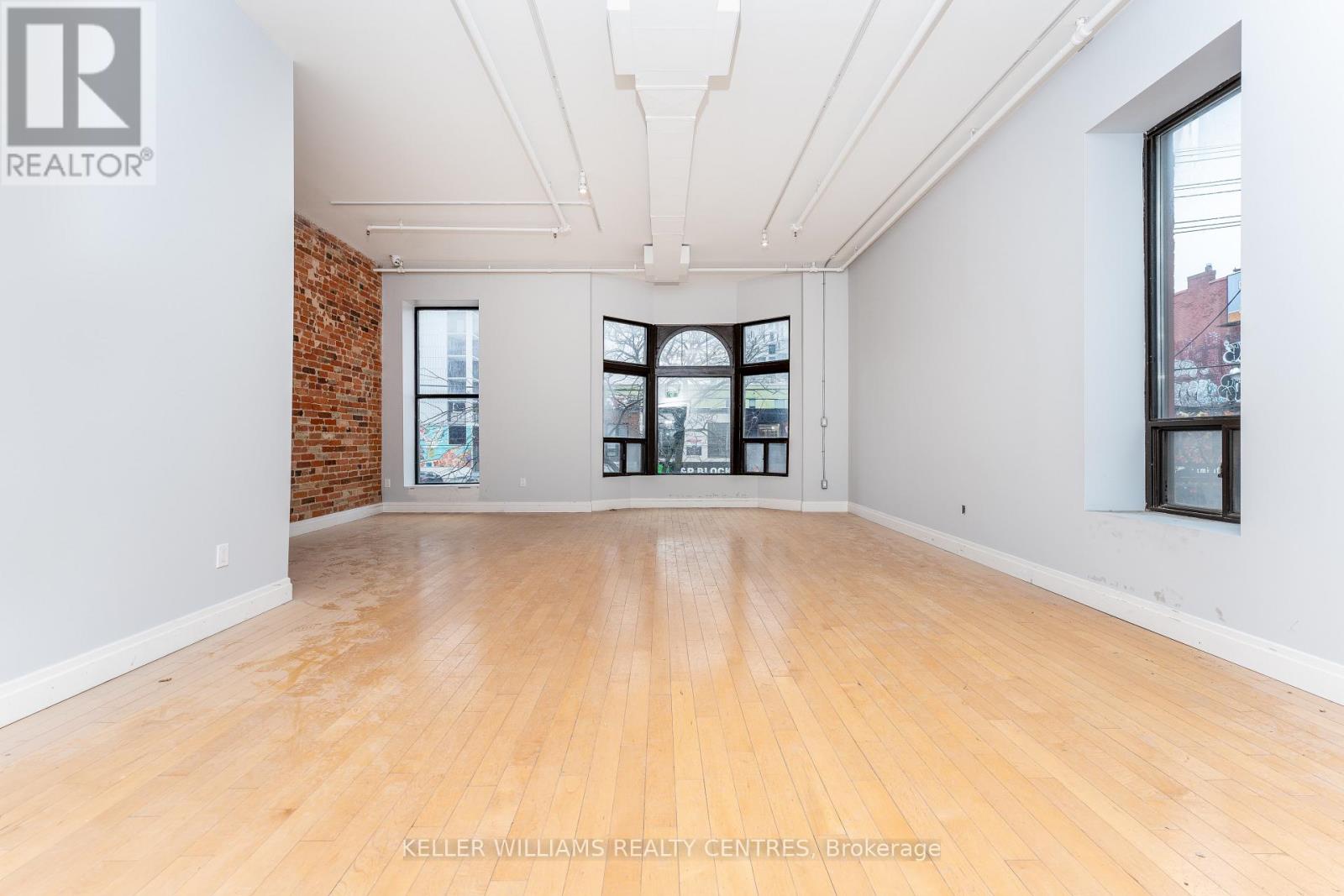 201 - 489 Queen Street W Property Photo 1