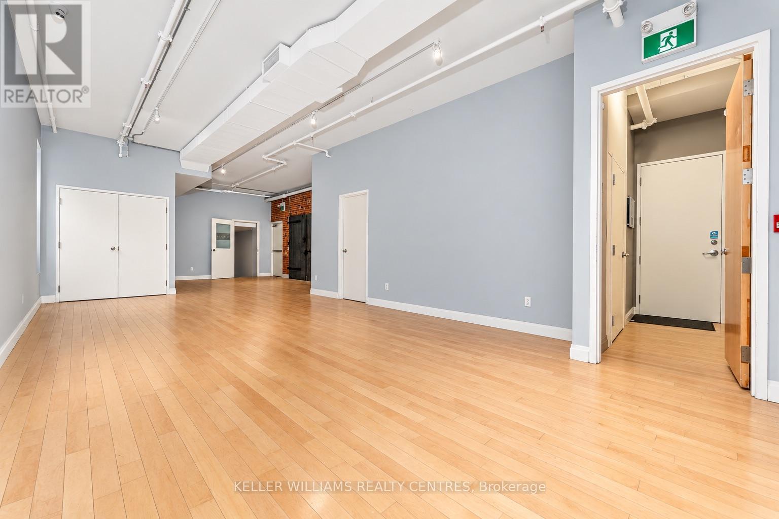 201 - 489 Queen Street W Property Photo 4
